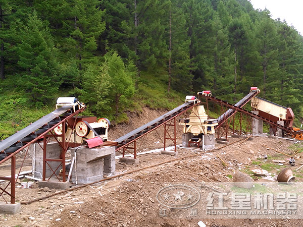 河卵石破碎生產(chǎn)線現(xiàn)場實拍